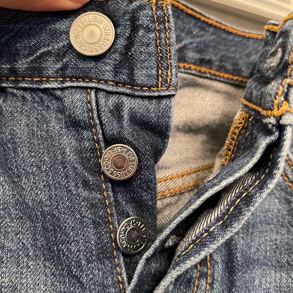 Levi’s jeans Width 27 Length 28